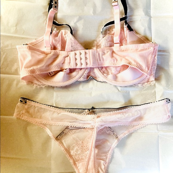 ******SOLD********VS Dream Angels Wicked Unlined Balconette Bra 36DD & Thong - Picture 11 of 11